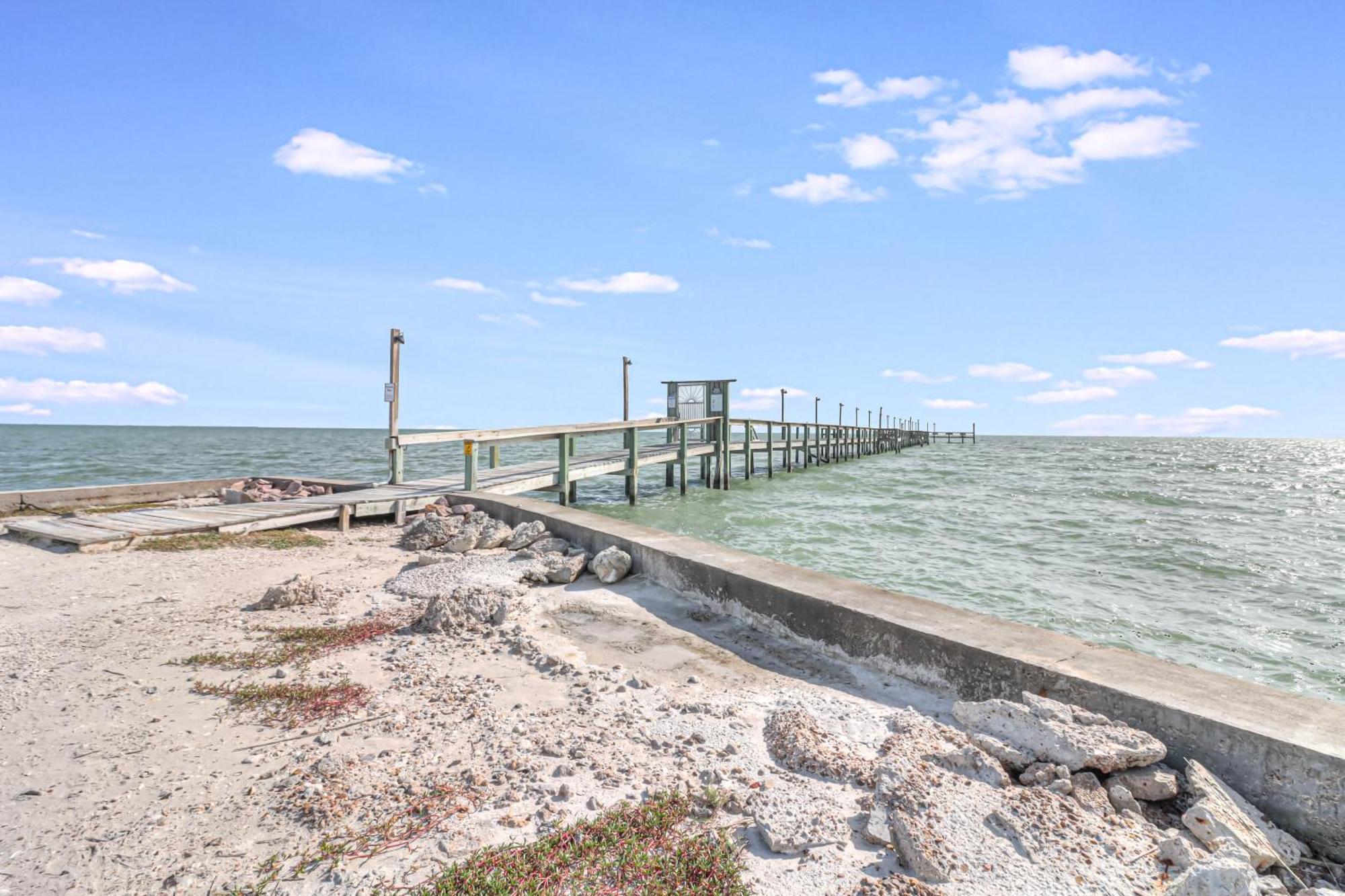 Bayfront Kontiki Apartment Rockport Exterior photo